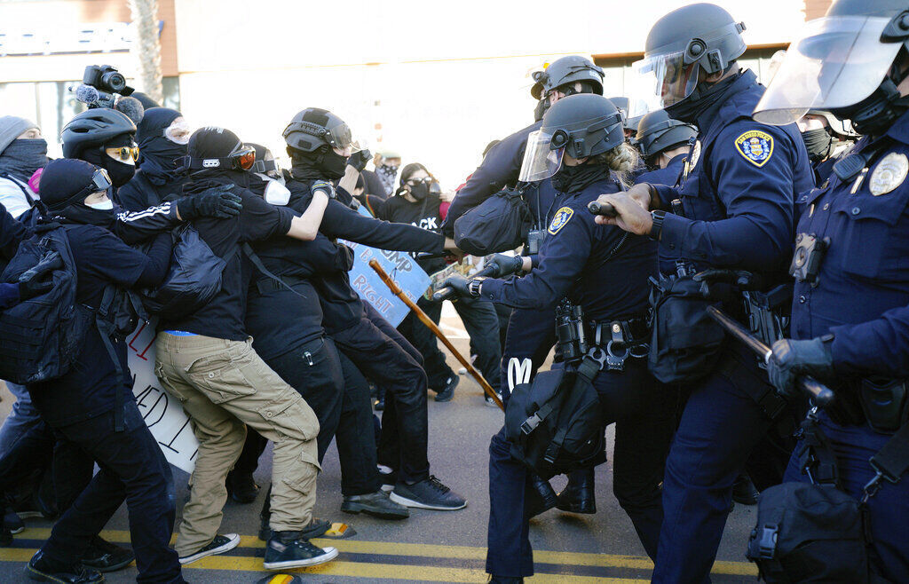 APTOPIX San Diego-Protesters Clash